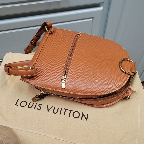 LV Epi Texture Backpack 1999 - Picture 4 of 11